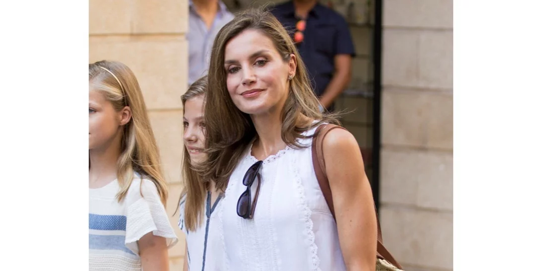 Η βασίλισσα Letizia της Ισπανίας διδάσκει στυλ στις διακοπές της