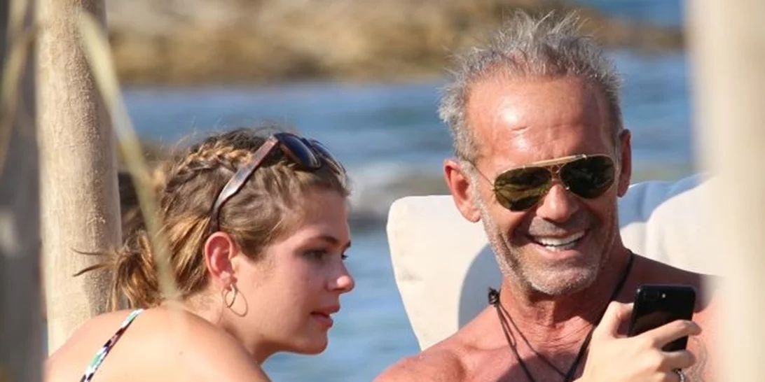 Πέτρος Κωστόπουλος - Αμαλία Κωστοπούλου: Οικογενειακές διακοπές στη Μύκονο