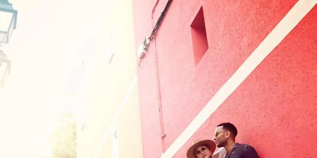 Chrissy Teigen - John Legend: Το φωτογραφικό άλμπουμ των διακοπών τους στην Κορσική