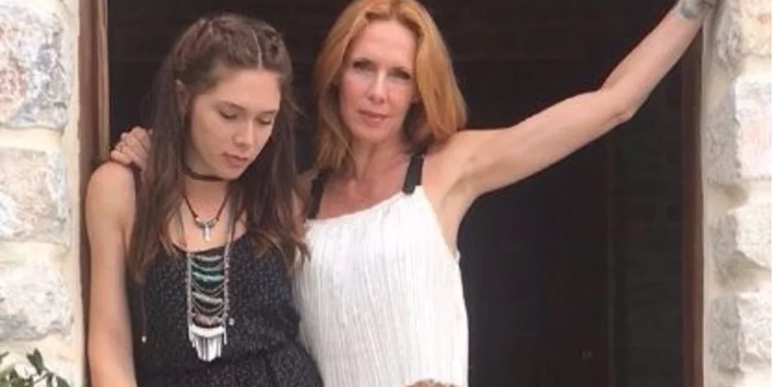 Εβελίνα Παπούλια: Διακοπές με την όμορφη κόρη της