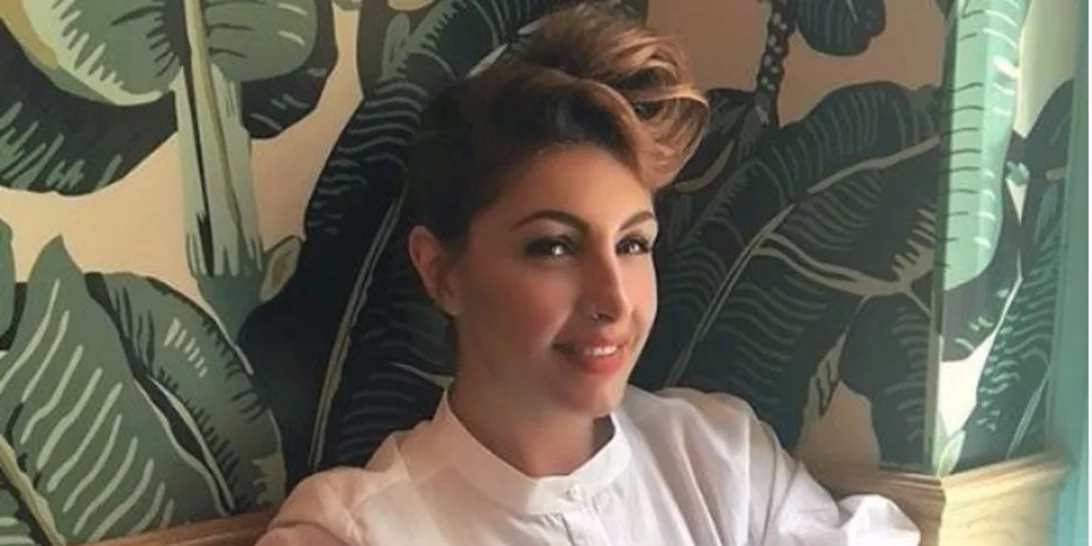 Έλενα Παπαρίζου: Ποζάρει με ροζ ολόσωμο μαγιό