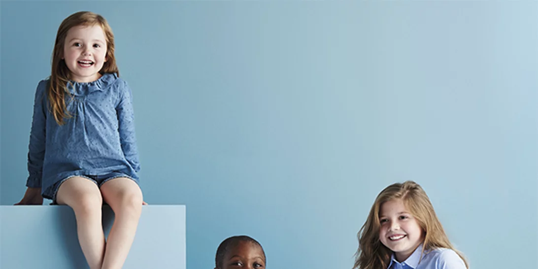 Επιστροφή στην πόλη; Αξίζει μια βόλτα στο εκπτωτικό χωριό!