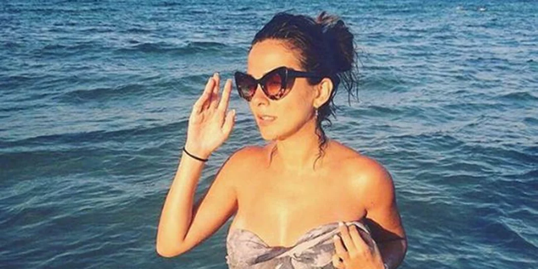 Αγγελική Δαλιάνη: Ποζάρει topless στον 6ο μήνα της εγκυμοσύνης της