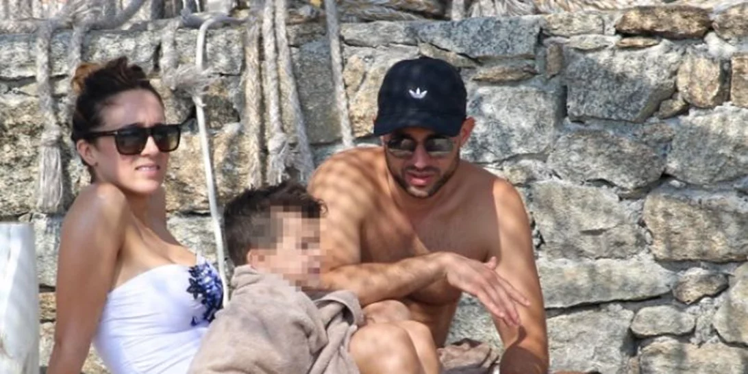 Καλομοίρα: Στη Μύκονο με τον Γιώργο Μπουσάλη & τα παιδιά τους