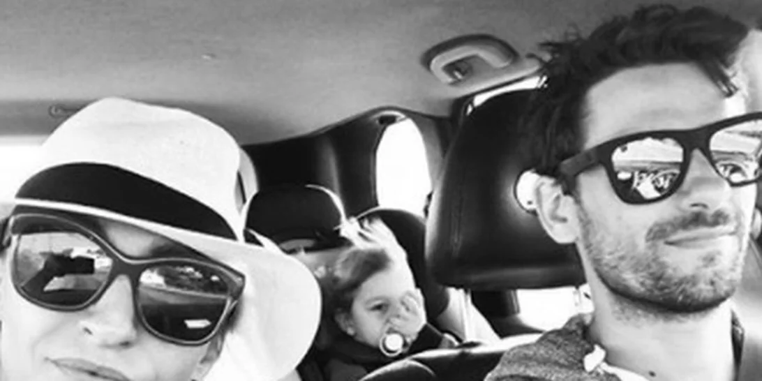 Ρούλα Ρέβη - Αποστόλης Τότσικας: Διακοπές μαζί με τα δίδυμα