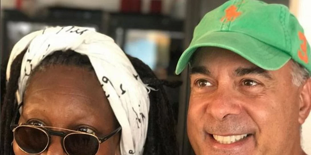 Φώτης Σεργουλόπουλος: Διακοπές στην Πάρο με την Whoopi Goldberg