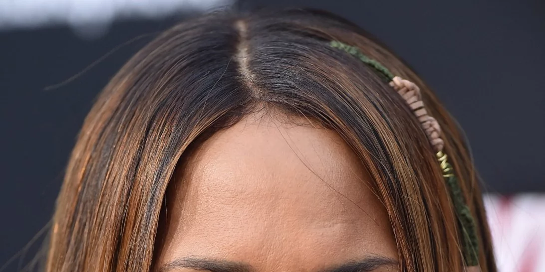 Η Halle Berry επαναφέρει το πιο boho hair trend της παιδικής μας ηλικίας!