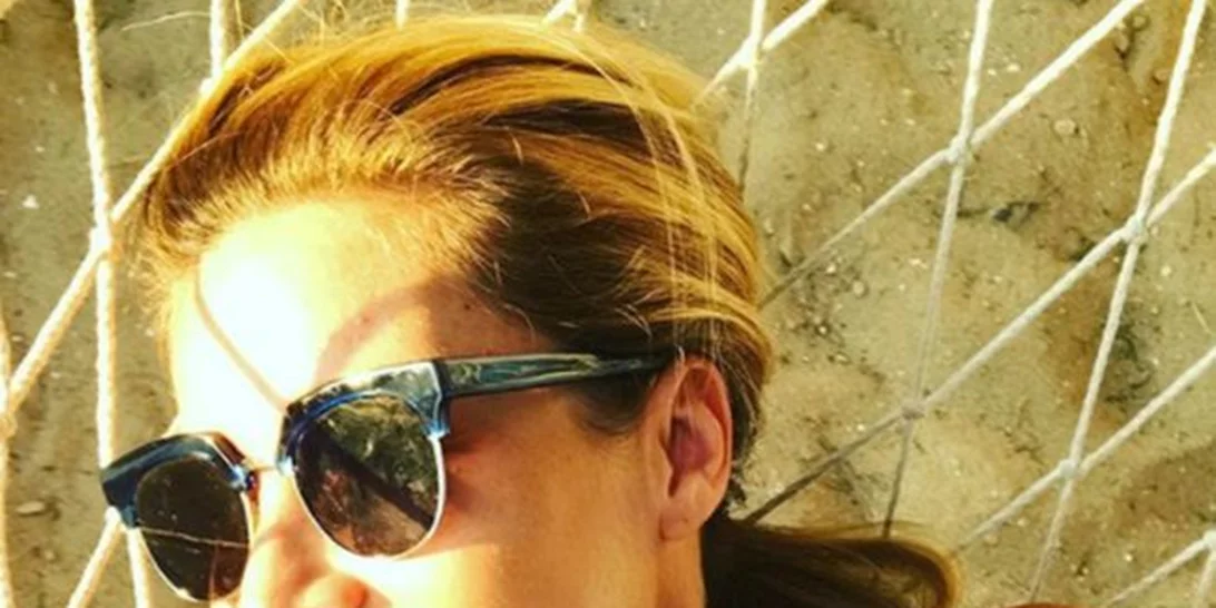 Μαριέττα Χρουσαλά: Με μπικίνι στην παραλία τον 5ο μήνα της εγκυμοσύνης της