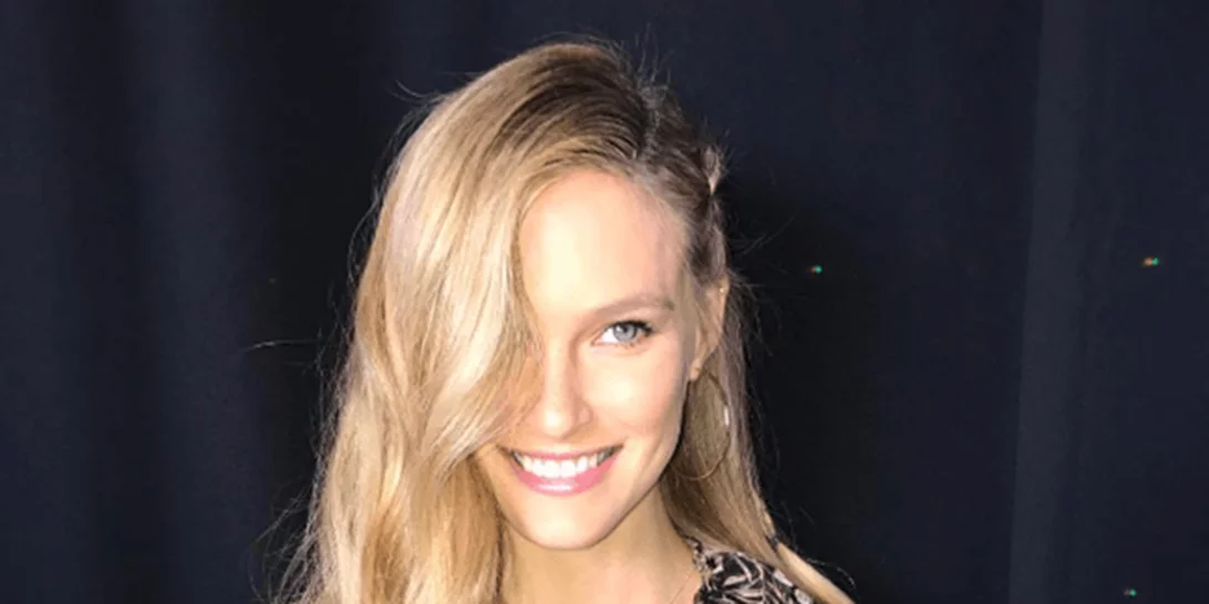 Bar Refaeli: Με μια φωτογραφία μάς δείχνει τις 2 εγκυμοσύνες της
