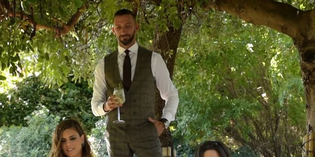 Το MissBloom.gr στο backstage της μαγευτικής φωτογράφισης στον ατμοσφαιρικό κήπο της Belvedere