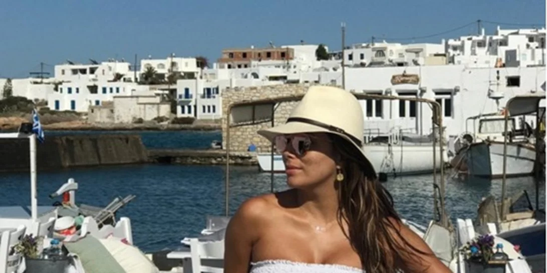 Eva Longoria: Συνεχίζει τις διακοπές στην Ελλάδα και είναι ενθουσιασμένη!