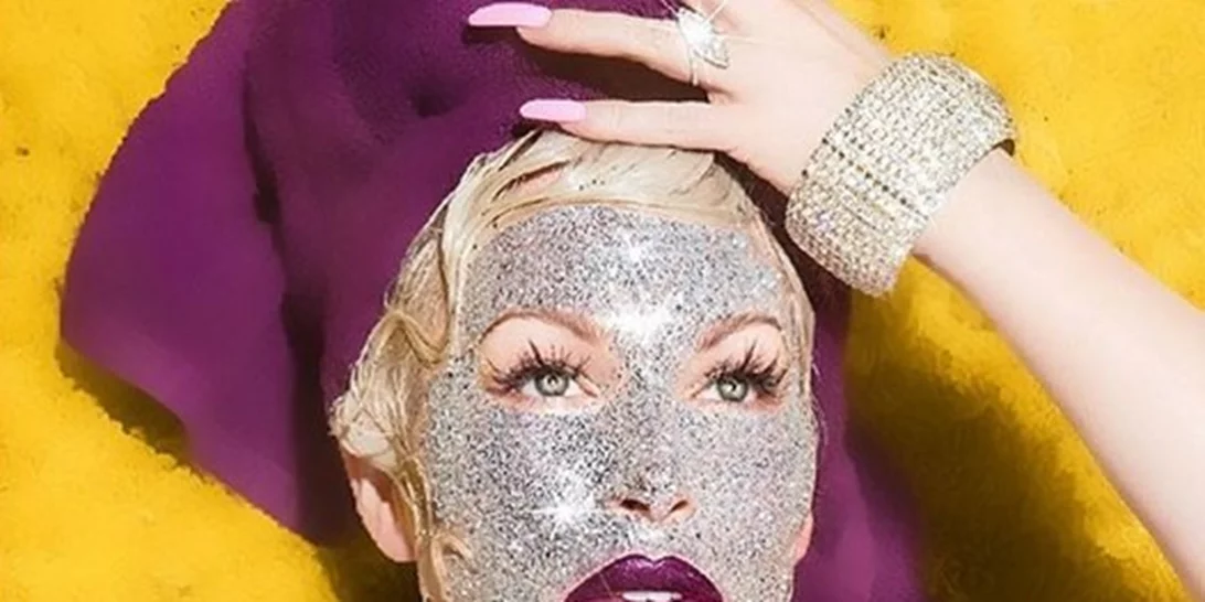 Diamonds are a girl's best friend και ορίστε η μάσκα προσώπου που το αποδεικνύει