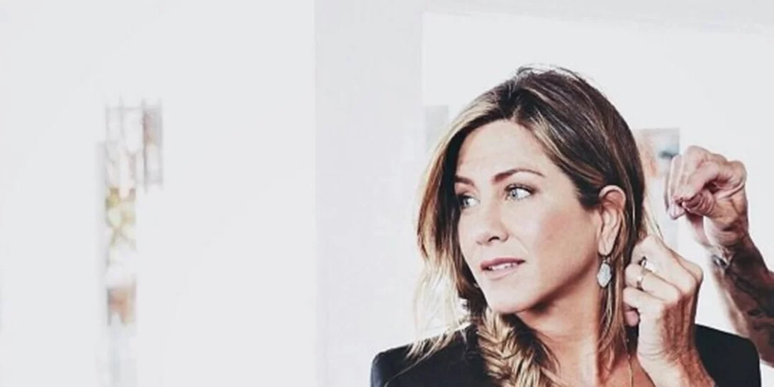Jennifer Aniston: Με καρέ μαλλιά και αφέλειες για τον νέο της ρόλο!