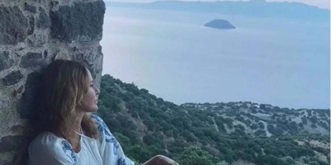 Τζένη Μπαλατσινού: Έτσι υποδέχθηκε τον Σεπτέμβριο