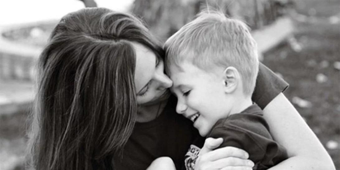 4 πράγματα που κάνω κάθε μέρα για να μεγαλώσω έναν φεμινιστή γιο