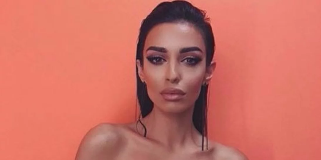 Ελένη Φουρέιρα: Βραδινή έξοδος στα σοκάκια της Μυκόνου