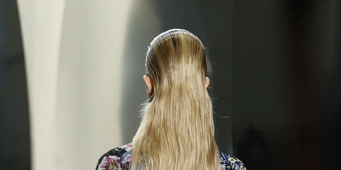 Έτσι θα φτιάχνεις τα μαλλιά σου την άνοιξη που θα μας έρθει