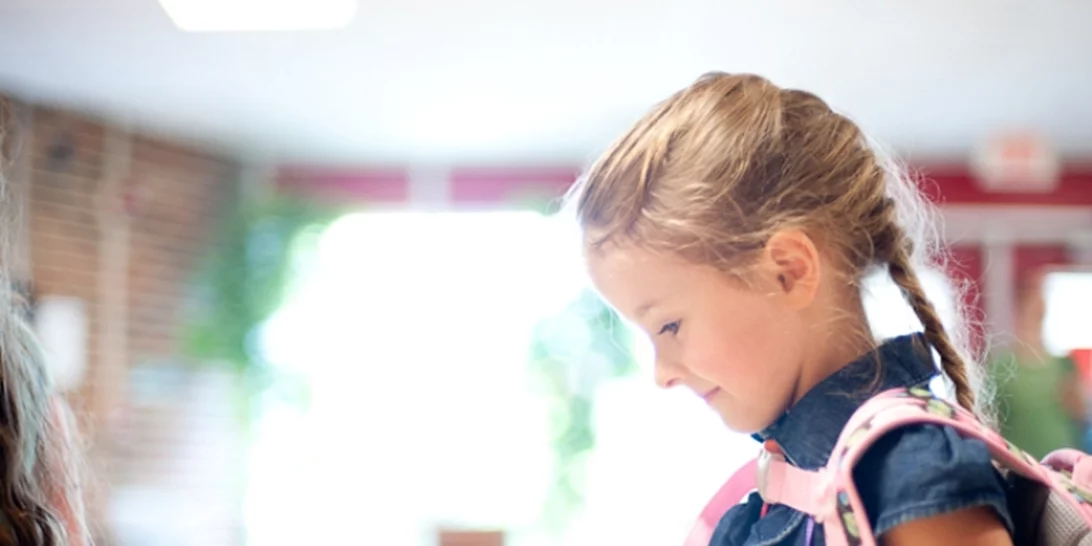 20 tips για γονείς που βοηθούν ο ένας τον άλλον στην μετάβαση του παιδιού τους στο σχολείο