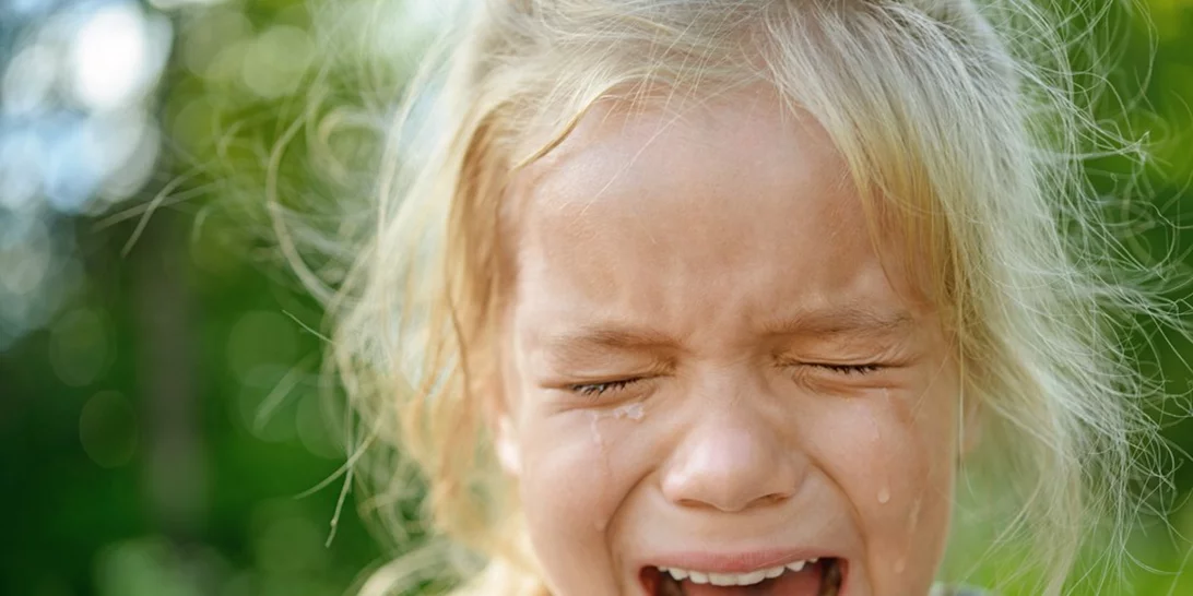 10 φράσεις που μπορείς να πεις στο παιδί αντί για το «σταμάτα να κλαις»