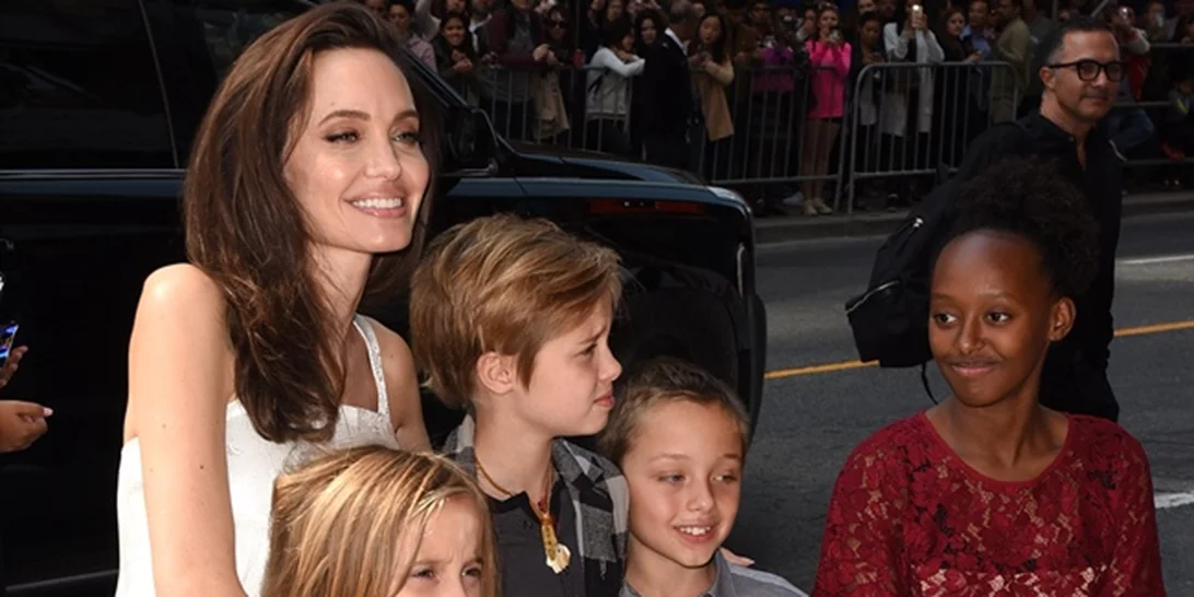 Angelina Jolie: Μαζί με τα παιδιά της στο Τορόντο