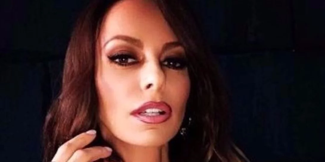 Μπέττυ Μαγγίρα | Στόλισε το Χριστουγεννιάτικο δέντρο της