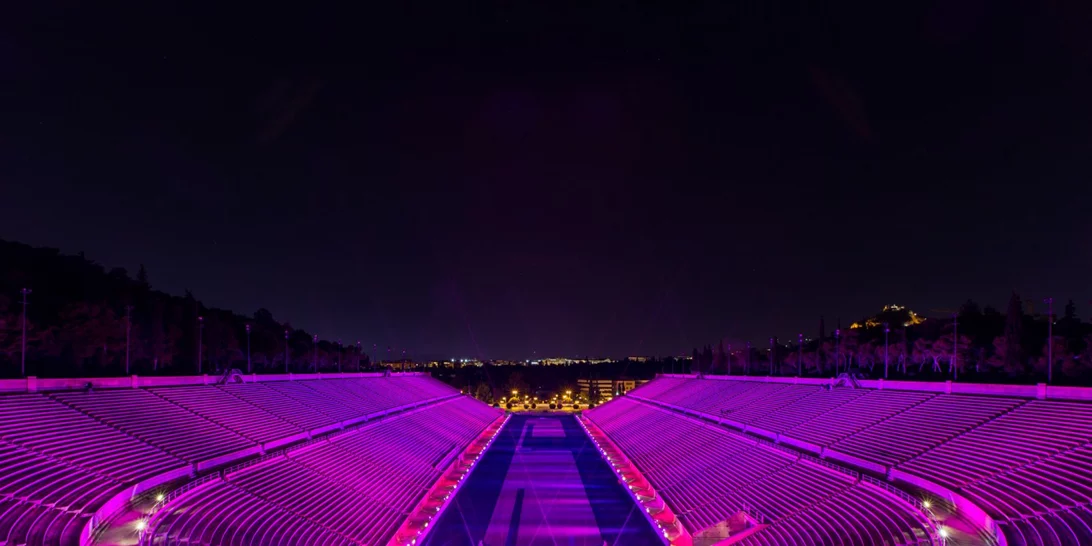 To Παναθηναϊκό Στάδιο έγινε ροζ για την Εκστρατεία για τον Καρκίνο του Μαστού!