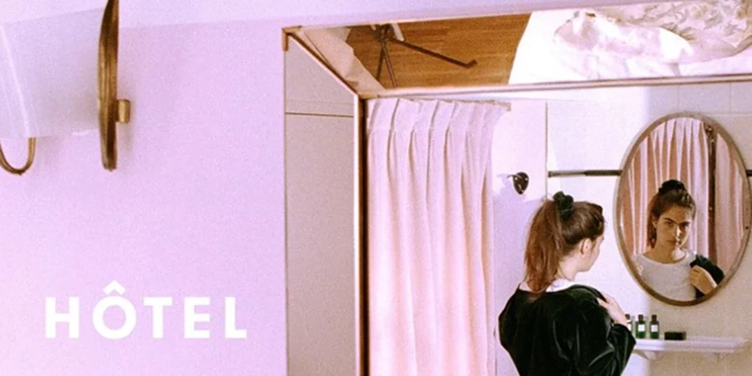 Για λάτρεις του Παρισιού | Μαντεύεις από τι είναι φτιαγμένα αυτά τα jacket;