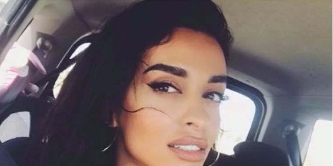 Ελένη Φουρέιρα: Με κόκκινο μπικίνι στην Μύκονο