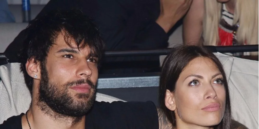 Στέλλα Κωστοπούλου - Γιώργος Πρίντεζης: Βόλτα με τη νεογέννητη κόρη τους