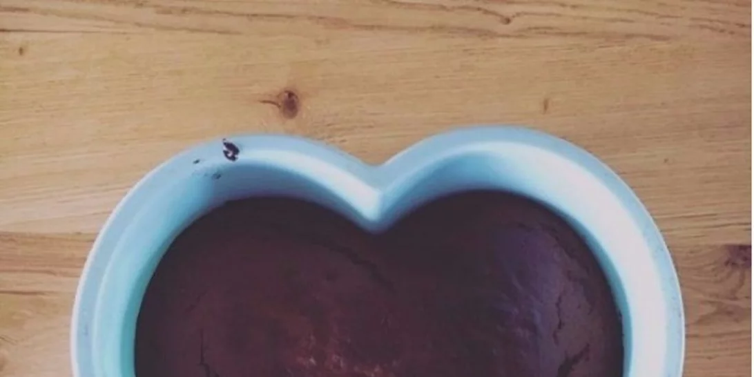 Σούπερ υγιεινό κέικ με χαρουπάλευρο