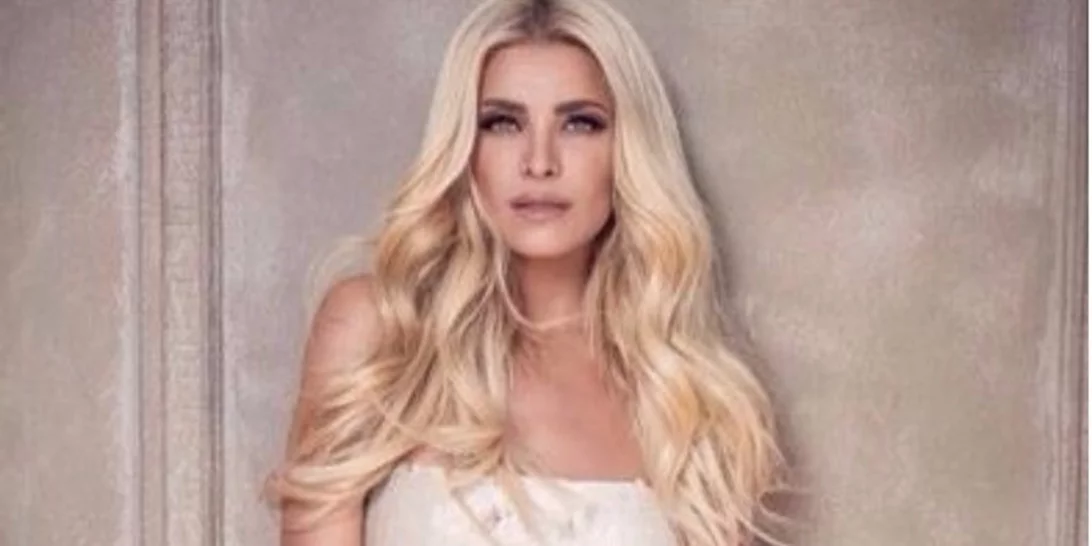 Κατερίνα Καινούργιου: Χαλαρή βόλτα στο Κολωνάκι