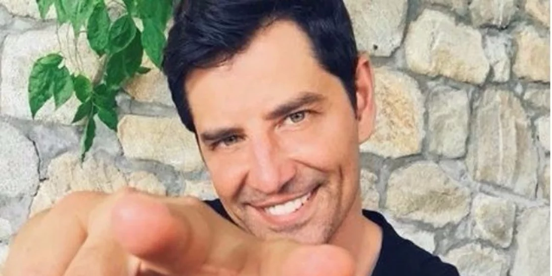 Μία selfie του Σάκη Ρουβά ήταν αρκετή για να ξετρελάνει το Instagram