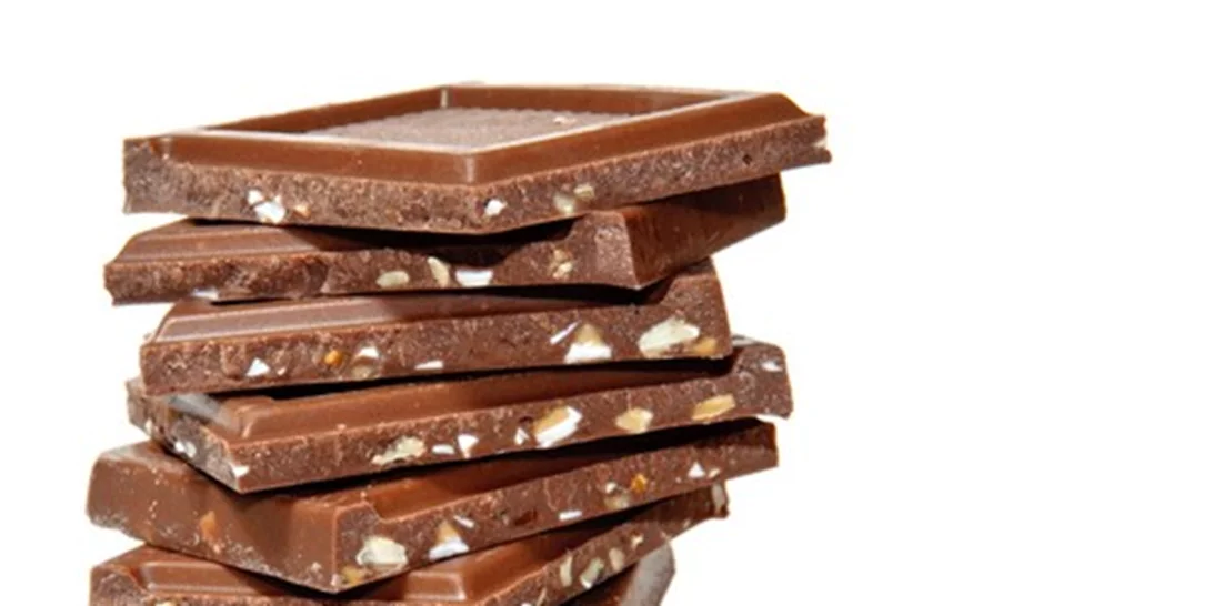 Αγαπάς τη σοκολάτα με φουντούκι; Αυτή είναι η πιο light (αλλά και νόστιμη) εκδοχή της