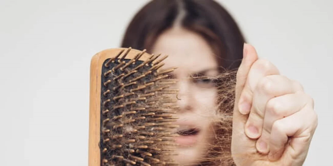 Ρωτήσαμε τον ειδικό για την τριχόπτωση: Όσα πρέπει να γνωρίζεις