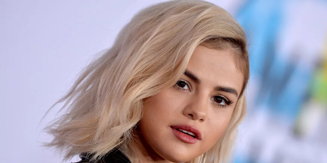 H Selena Gomez έγινε ξανθιά και μας ξάφνιασε όλους