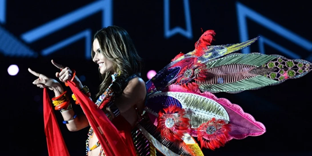 Victoria's Secret Fashion Show | Οι πιο εντυπωσιακές φωτογραφίες του χτεσινοβραδινού show!
