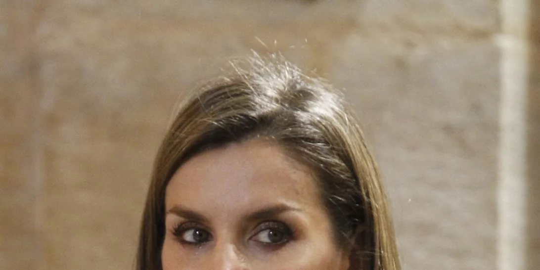 Η βασίλισσα Letizia φόρεσε ένα από τα πιο κομψά παλτό του χειμώνα