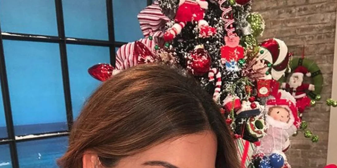 Σταματίνα Τσιμτσιλή | Βόλτα στην στολισμένη Αθήνα