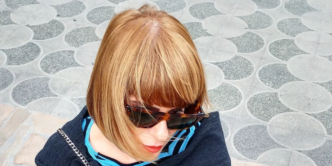 Νιώθεις ταλαιπωρημένα τα μαλλιά σου μετά τη βαφή; Βάλε τέλος!