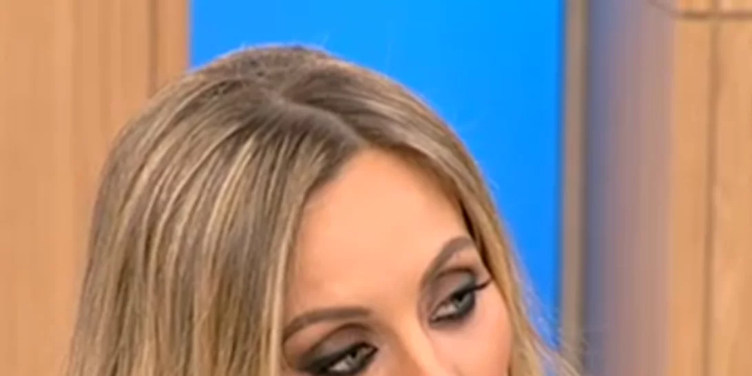 Ελεονώρα Μελέτη | Με φουσκωμένη κοιλίτσα στην εκπομπή της Ελένης Μενεγάκη