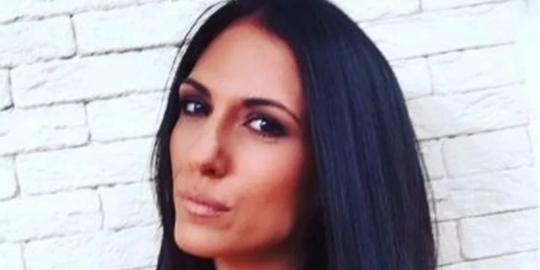 Ανθή Βούλγαρη | Στόλισε το Χριστουγεννιάτικο δέντρο μαζί με τον σύντροφό της