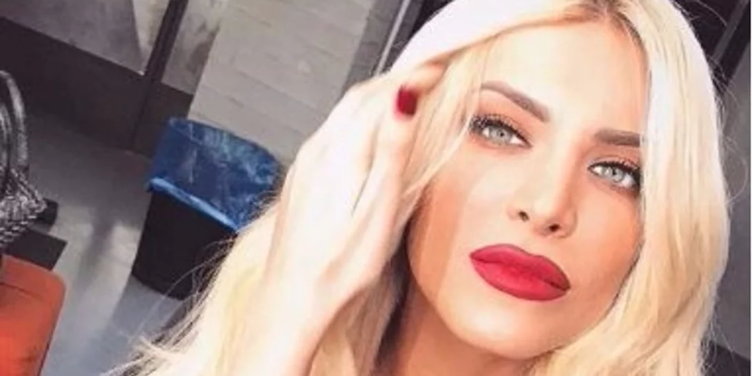 Κατερίνα Καινούργιου | Με total black look σε βραδινή έξοδο