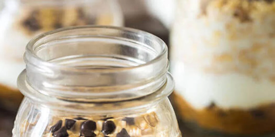 Συνταγή για βρώμη με φυστικοβούτυρο και γιαούρτι σαν μπισκοτένιο γλυκό