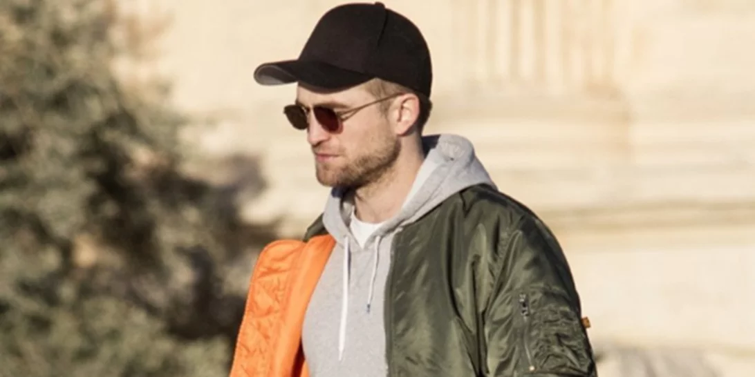 Robert Pattinson | Βρίσκεται στην Ελλάδα - Η βόλτα του στην Ακρόπολη