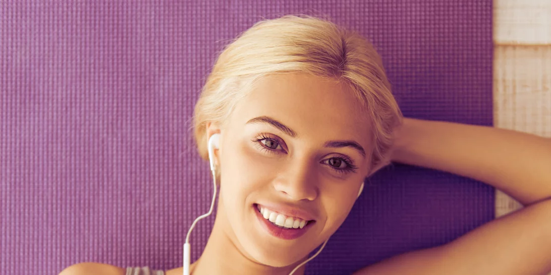 Εύκολες ασκήσεις στο σπίτι που θα σε βοηθήσουν να μένεις σε φόρμα