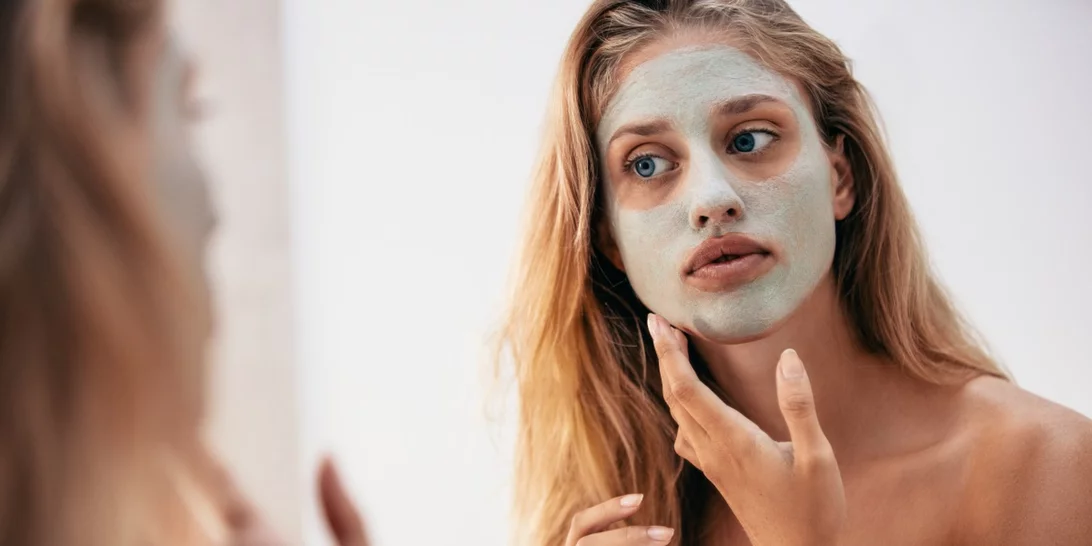 Ποια ώρα είναι η καλύτερη για να κάνεις μάσκα προσώπου;