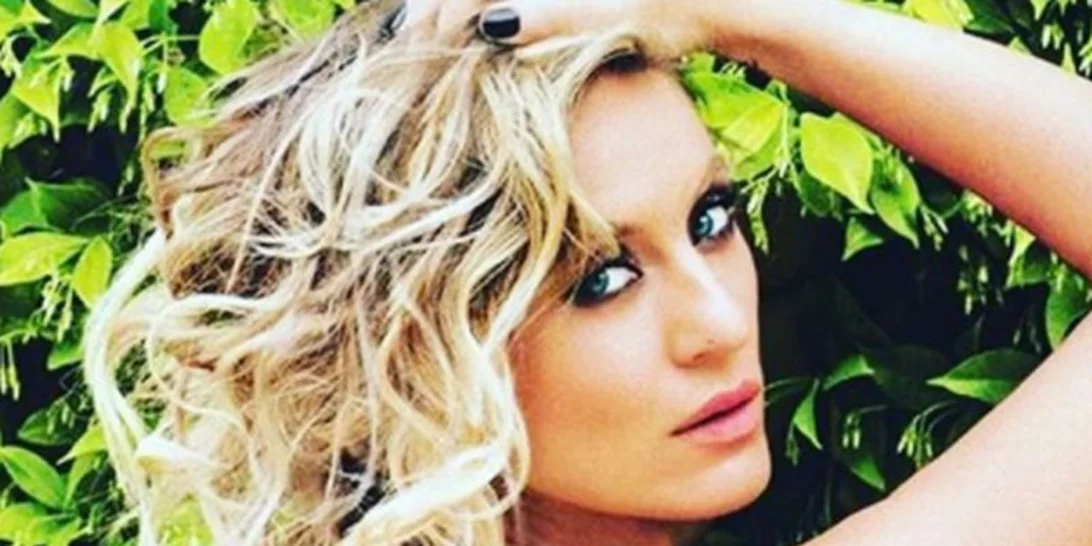 Ελεονώρα Μελέτη | Η πρώτη φωτογραφία με την κορούλα της