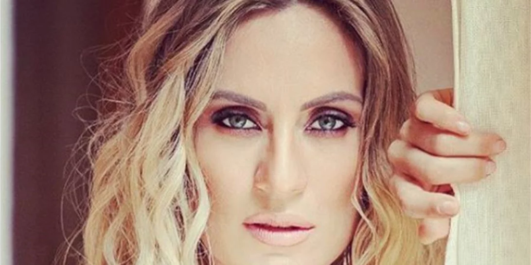 Ελεονώρα Μελέτη | Στο θέατρο μαζί με τον Θοδωρή Μαροσούλη