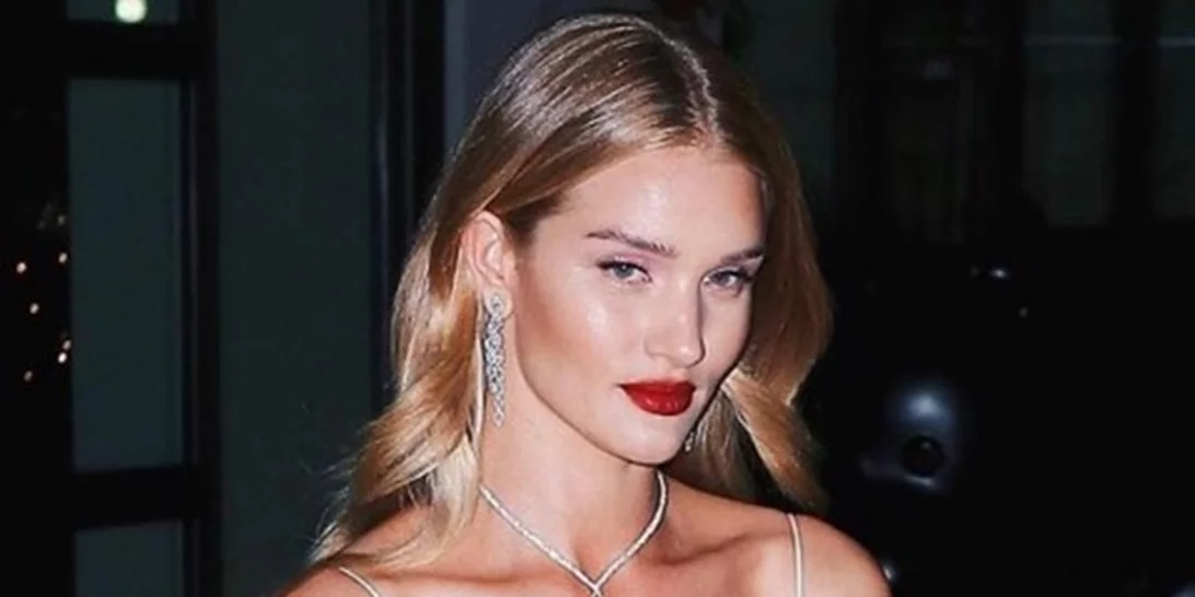 Το φόρεμα της Rosie Huntington - Whiteley μπορεί να φορεθεί από το πρωί ως το βράδυ