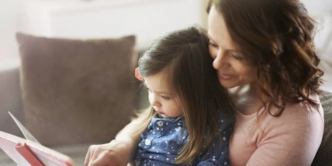 10 βιβλία για γονείς που θα μας βοηθήσουν στο μεγάλωμα των παιδιών